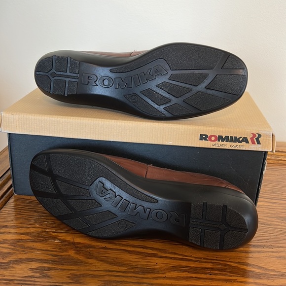 Romika 'Cassie 21' Wedge Flat Brandy NIB - Picture 8 of 9